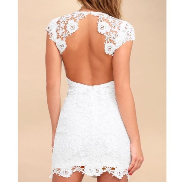 Lulus Dresses & Skirts - Lulu's backless cocktail dress - white